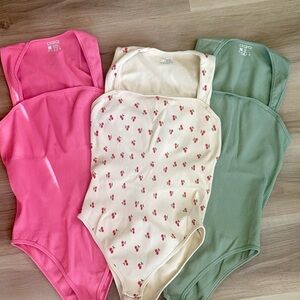 OQQ Ribbed Seamless Bodysuit Set (3) –  Women’s Size Large – EUC